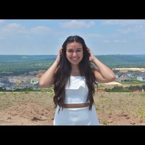 Meet your Posher, Danielle